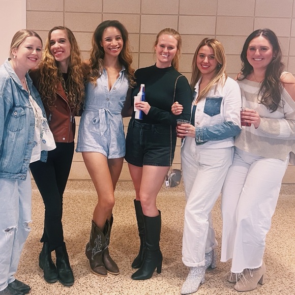 Meet your Posher, Eponine - Picture 8 of 9